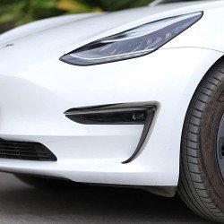 Tesla Model 3 sumuvalojen kuoret