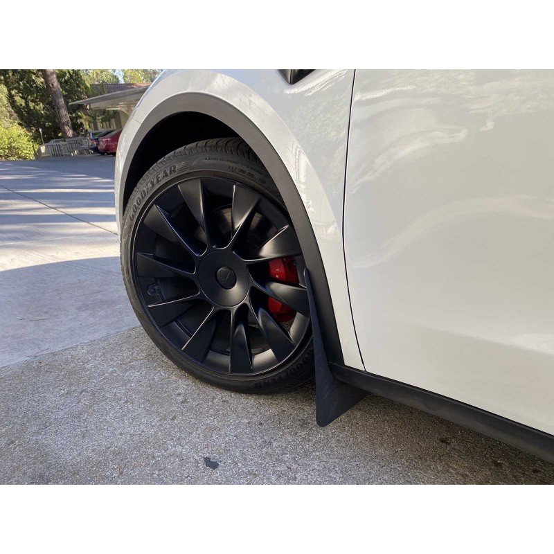 Tesla Model Y kuraläpät